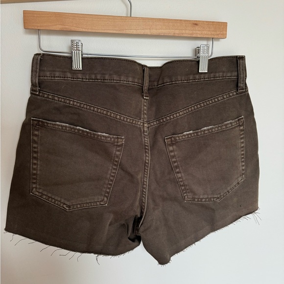 BNWT GAP Women’s Brown Shorts - Picture 2 of 4